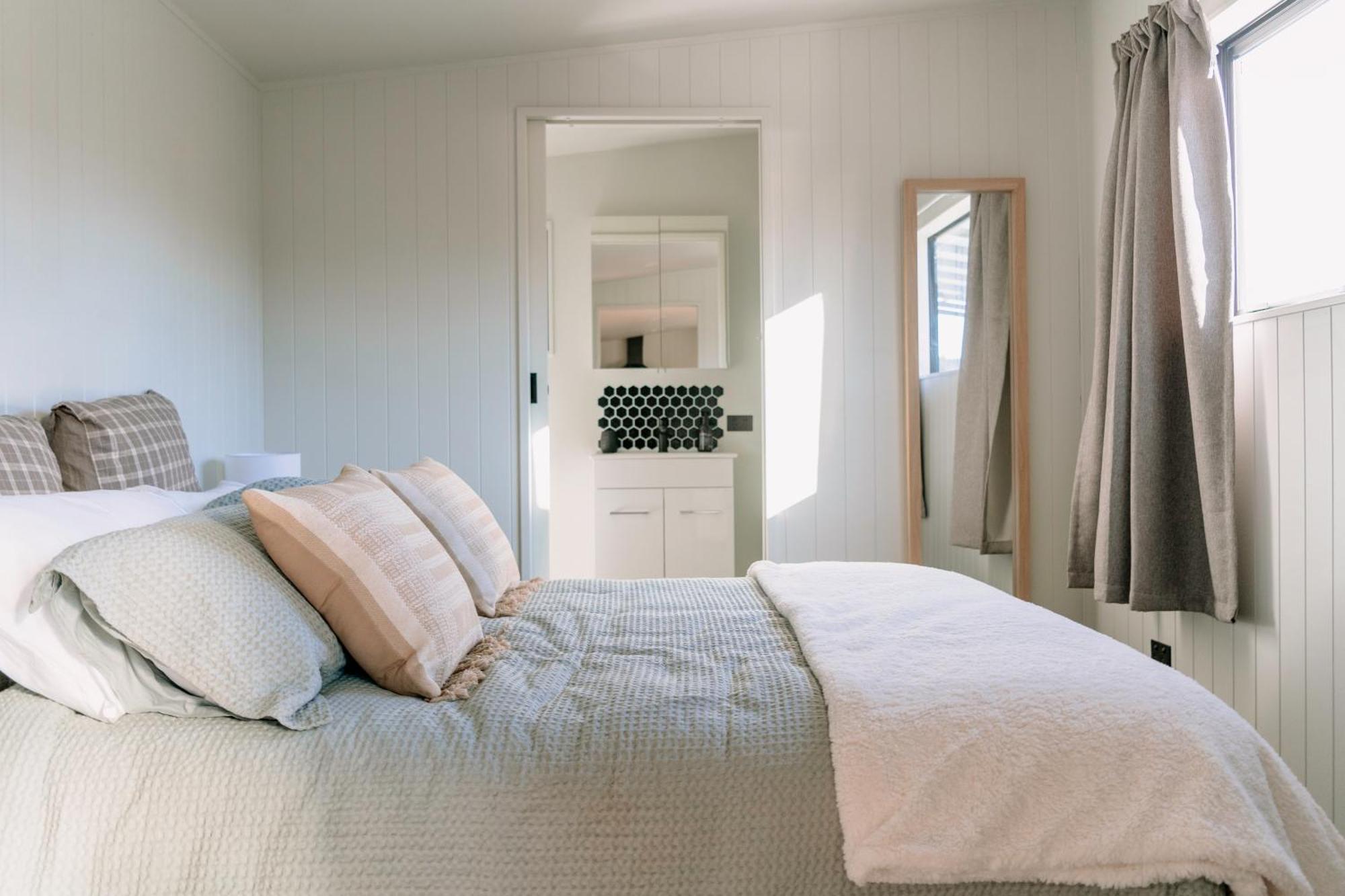 Mountain Cabin - Central, Cosy And Cute With Views ワナカ エクステリア 写真